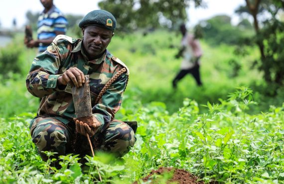 Kenyayouthinforesty_TonyWild Foundation-63a